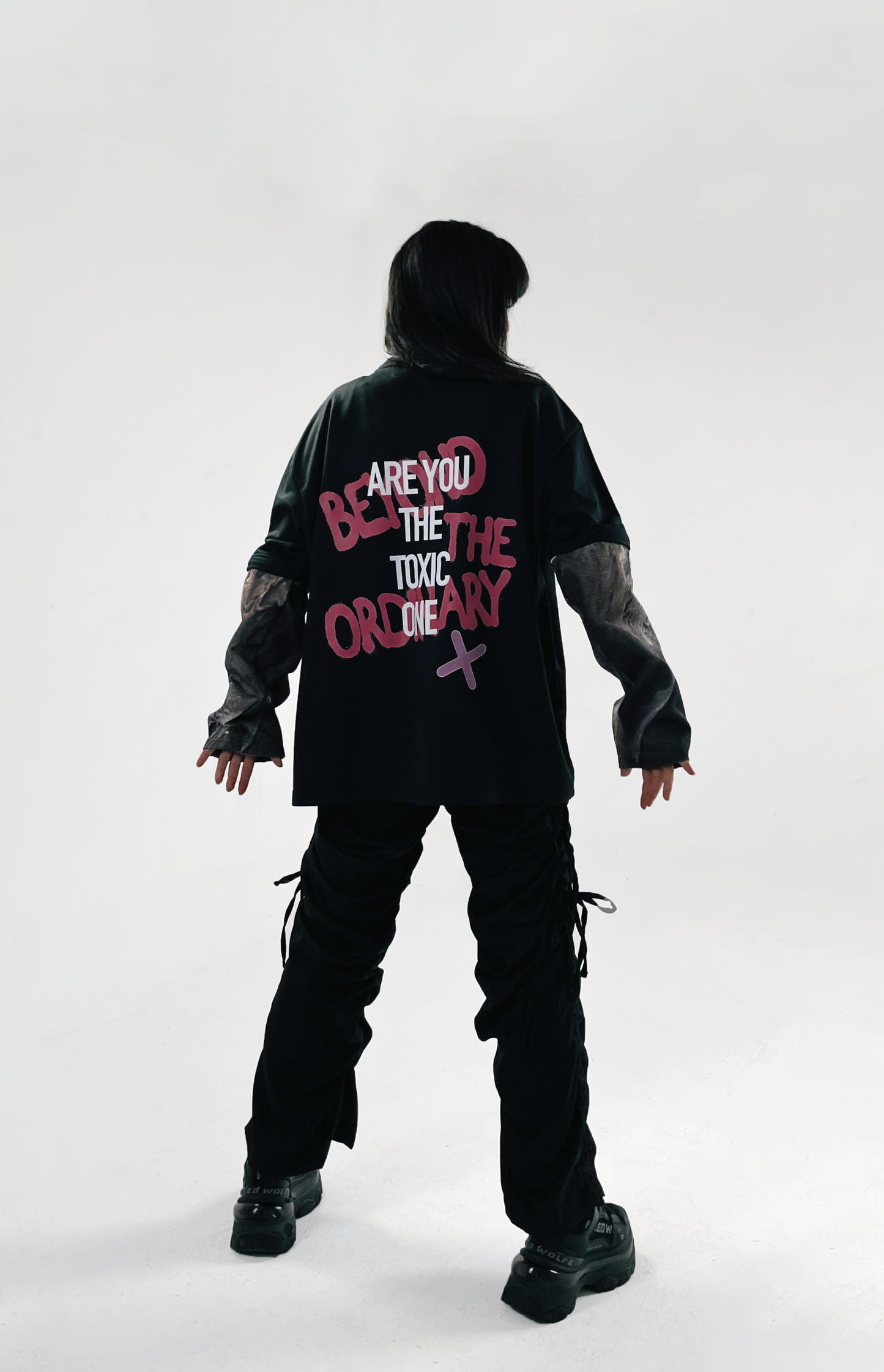 TOXIC BLACK TEE